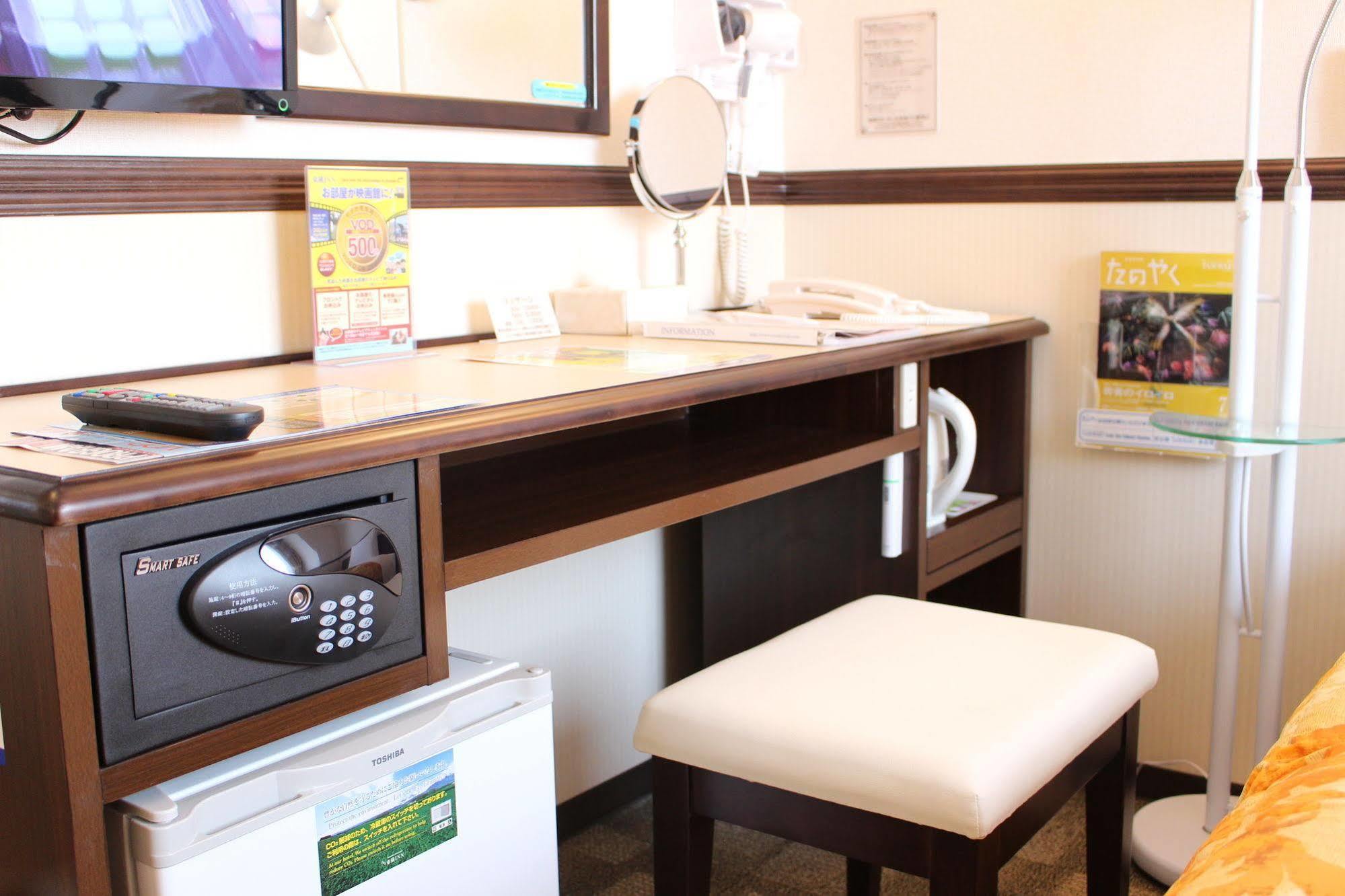 Toyoko Inn Shonan Hiratsuka Eki Kita Guchi No 2 Buitenkant foto