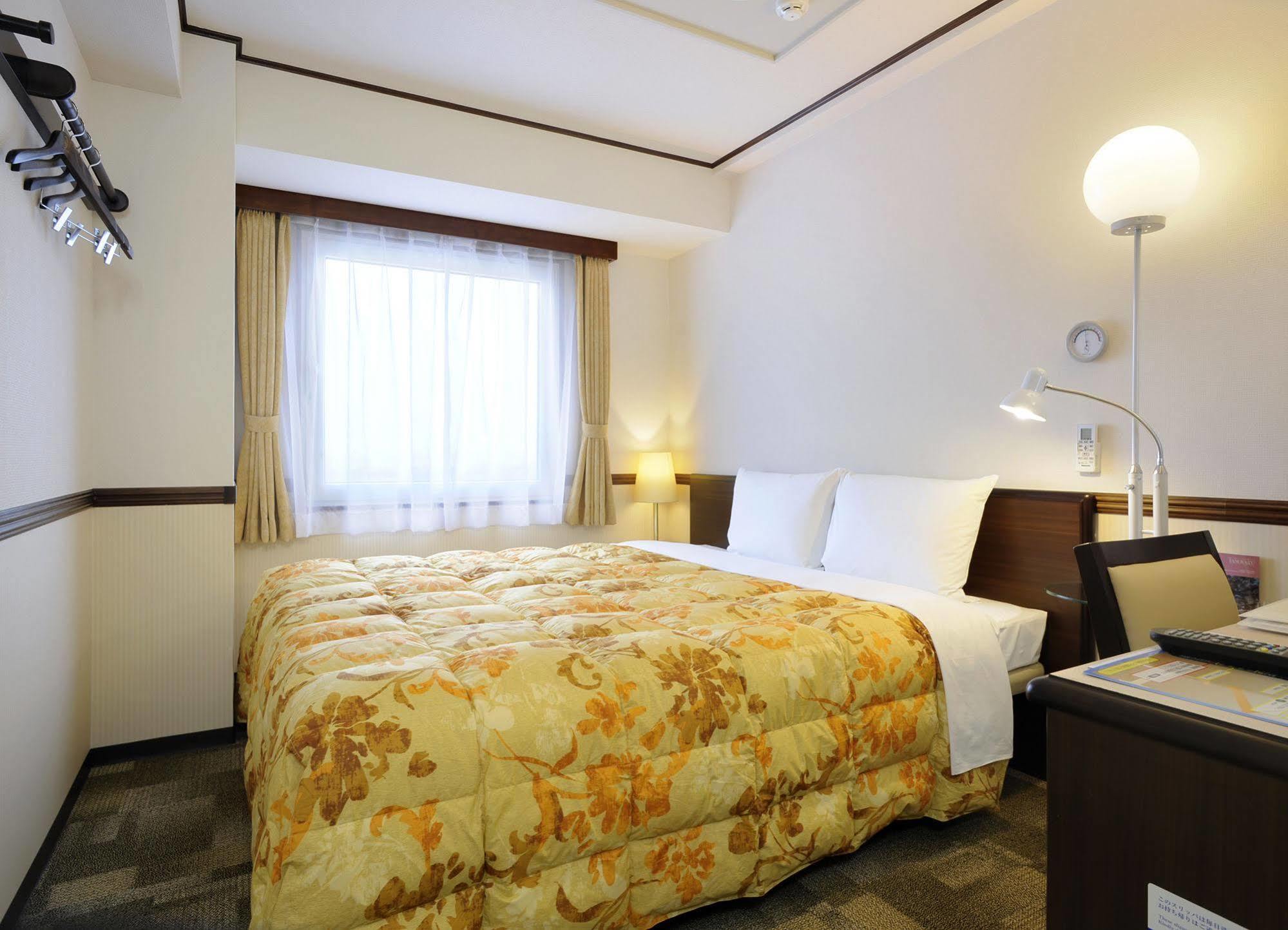 Toyoko Inn Shonan Hiratsuka Eki Kita Guchi No 2 Buitenkant foto